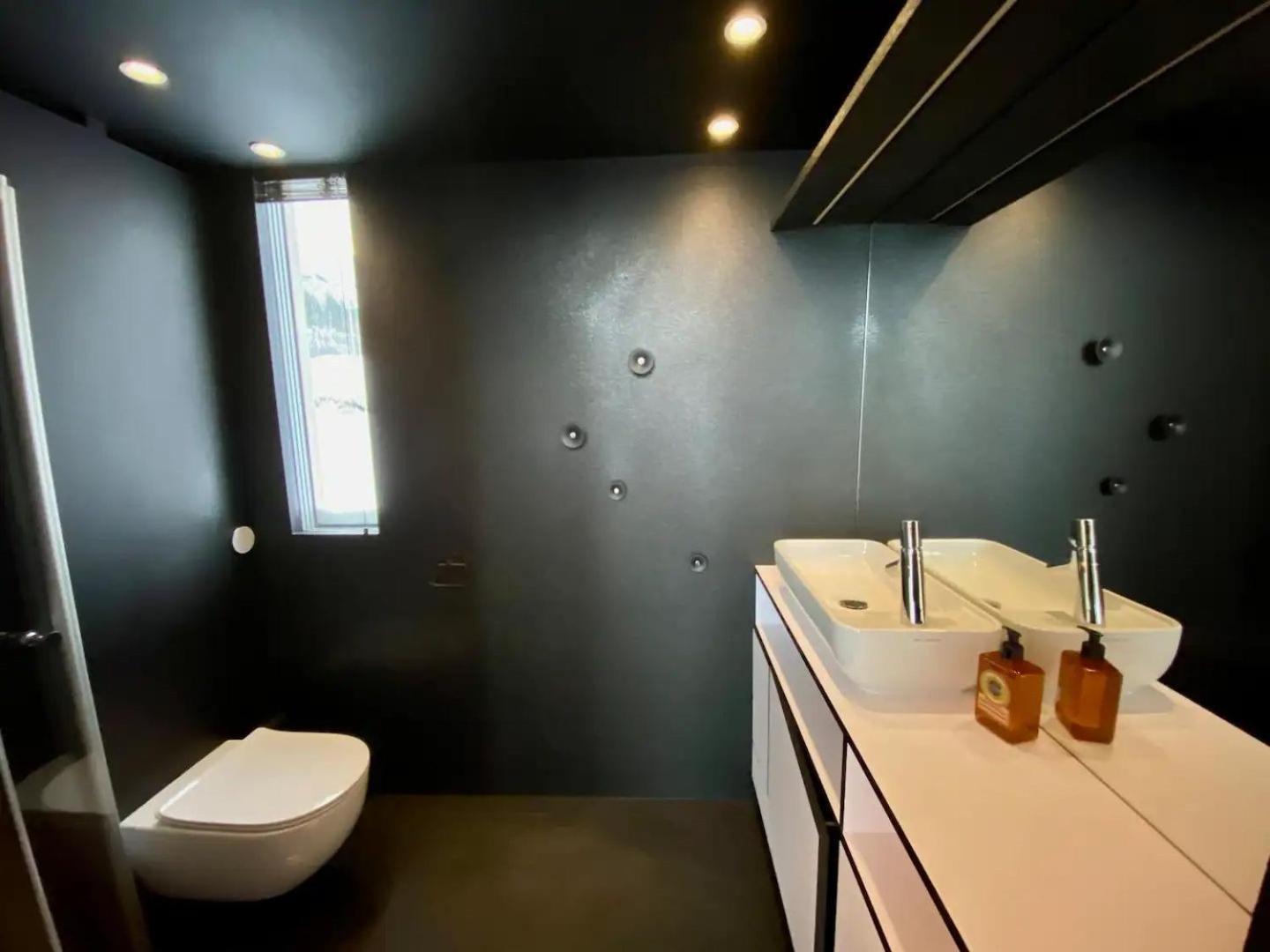Oceanview Mini-House - Stunning Views Apartment Ramberg Exterior foto